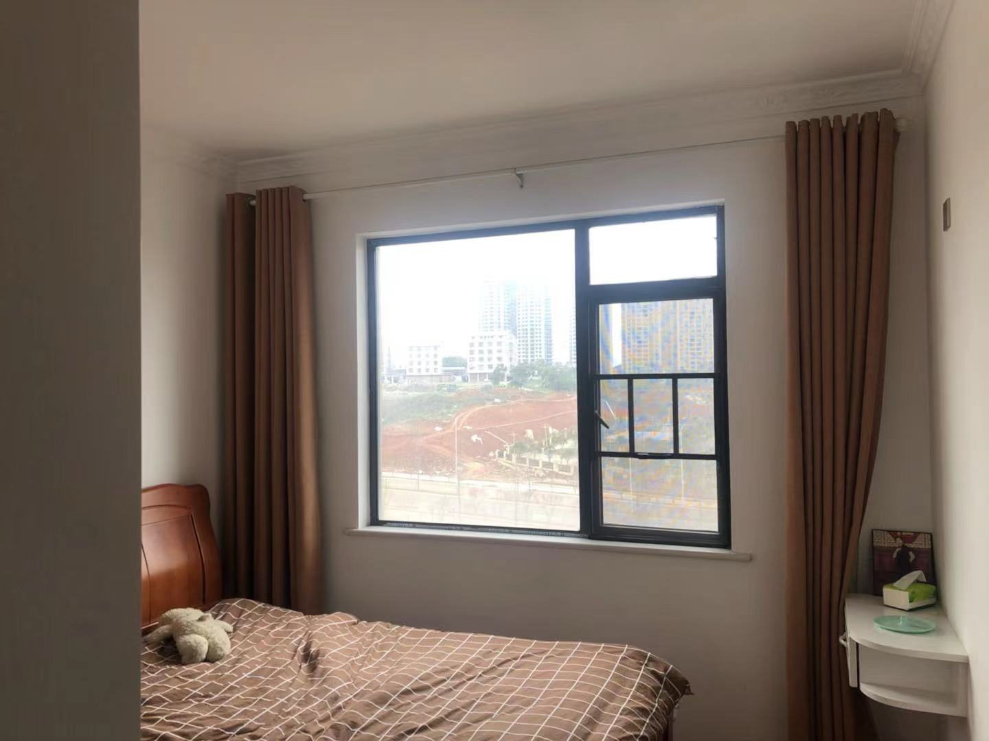 汇通国际  4室2厅2卫    115.0万 汇通国际  4室2厅2卫    115.0万阳台