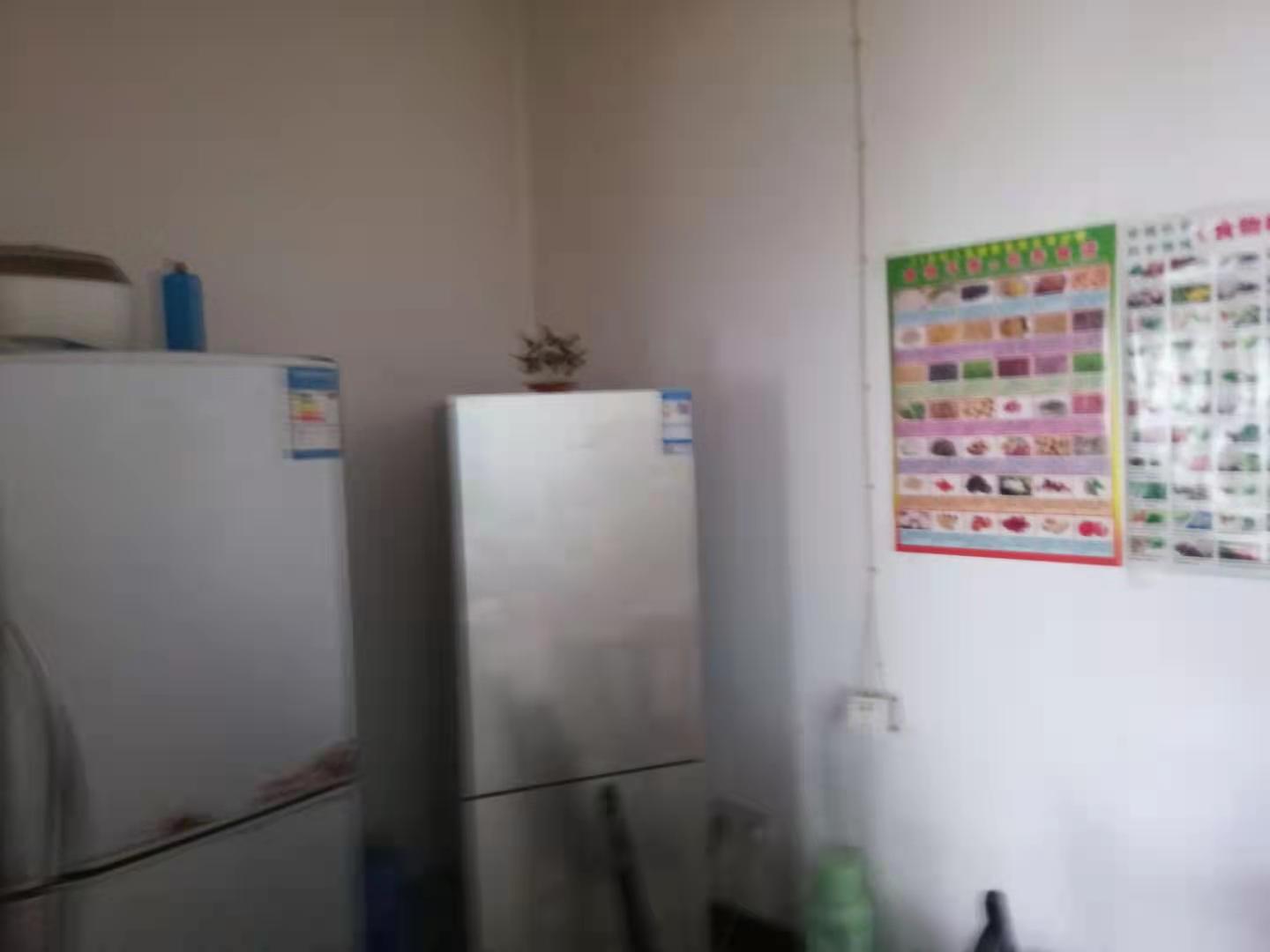 银竹苑小区  3室2厅2卫   1800.00元/月室内图