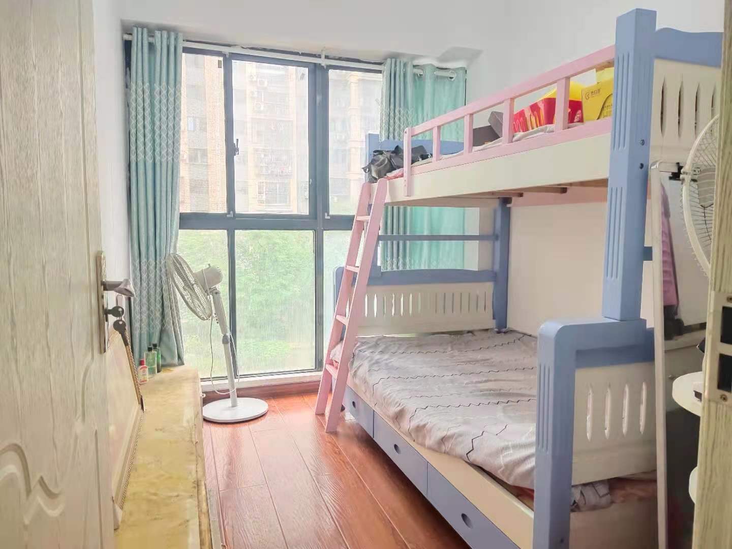 汇一城（汇壹公馆）  4室2厅2卫    3500.0元/月室内图
