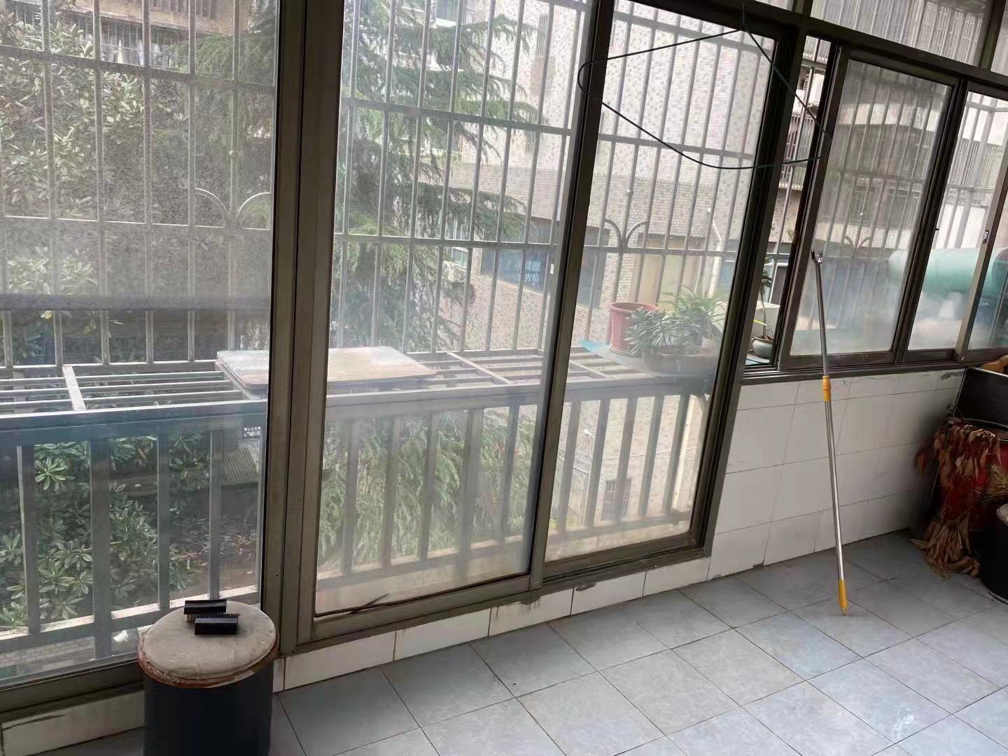 大众家园 3室2厅2卫 1600.0元/月 大众家园 3室2厅2卫 1600.0元/月室内图