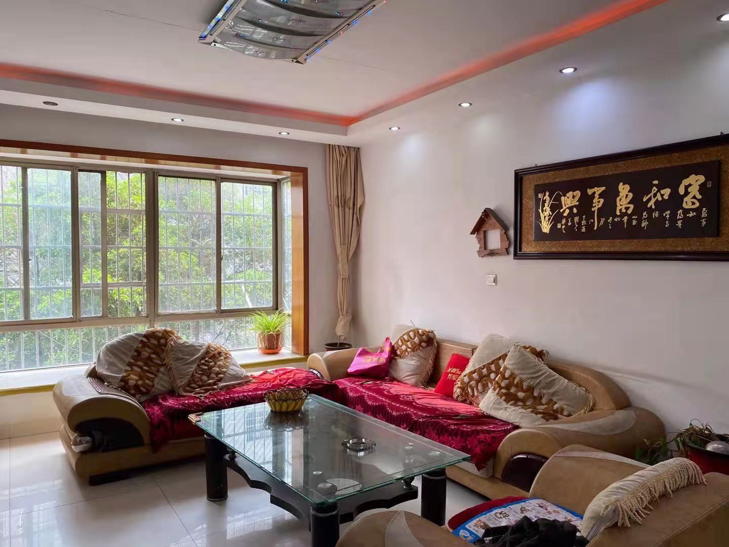 大众家园 3室2厅2卫 1600.0元/月 大众家园 3室2厅2卫 1600.0元/月室内图