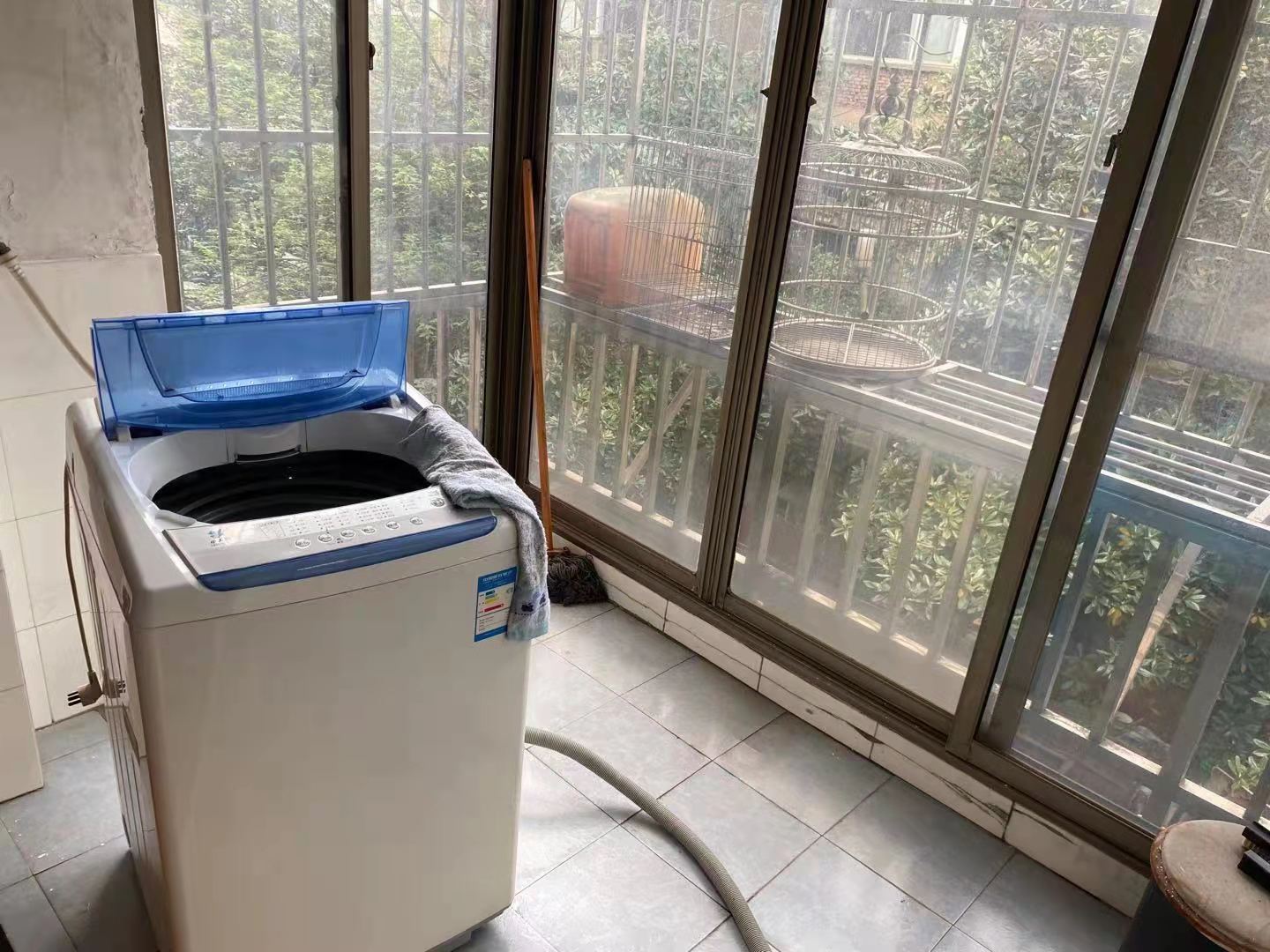 大众家园 3室2厅2卫 1600.0元/月 大众家园 3室2厅2卫 1600.0元/月室内图