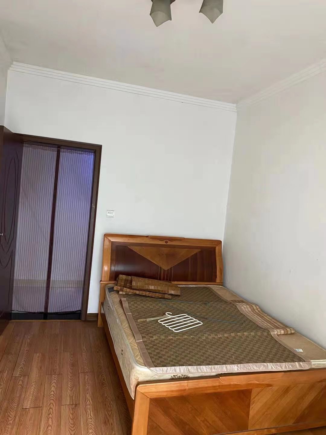 大众家园 3室2厅2卫 1600.0元/月 大众家园 3室2厅2卫 1600.0元/月室内图