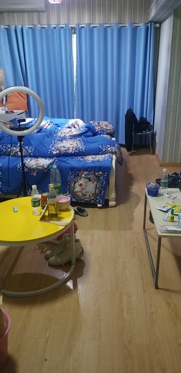 嘉顿新天地  1室1厅1卫    2600.0元/月室内图