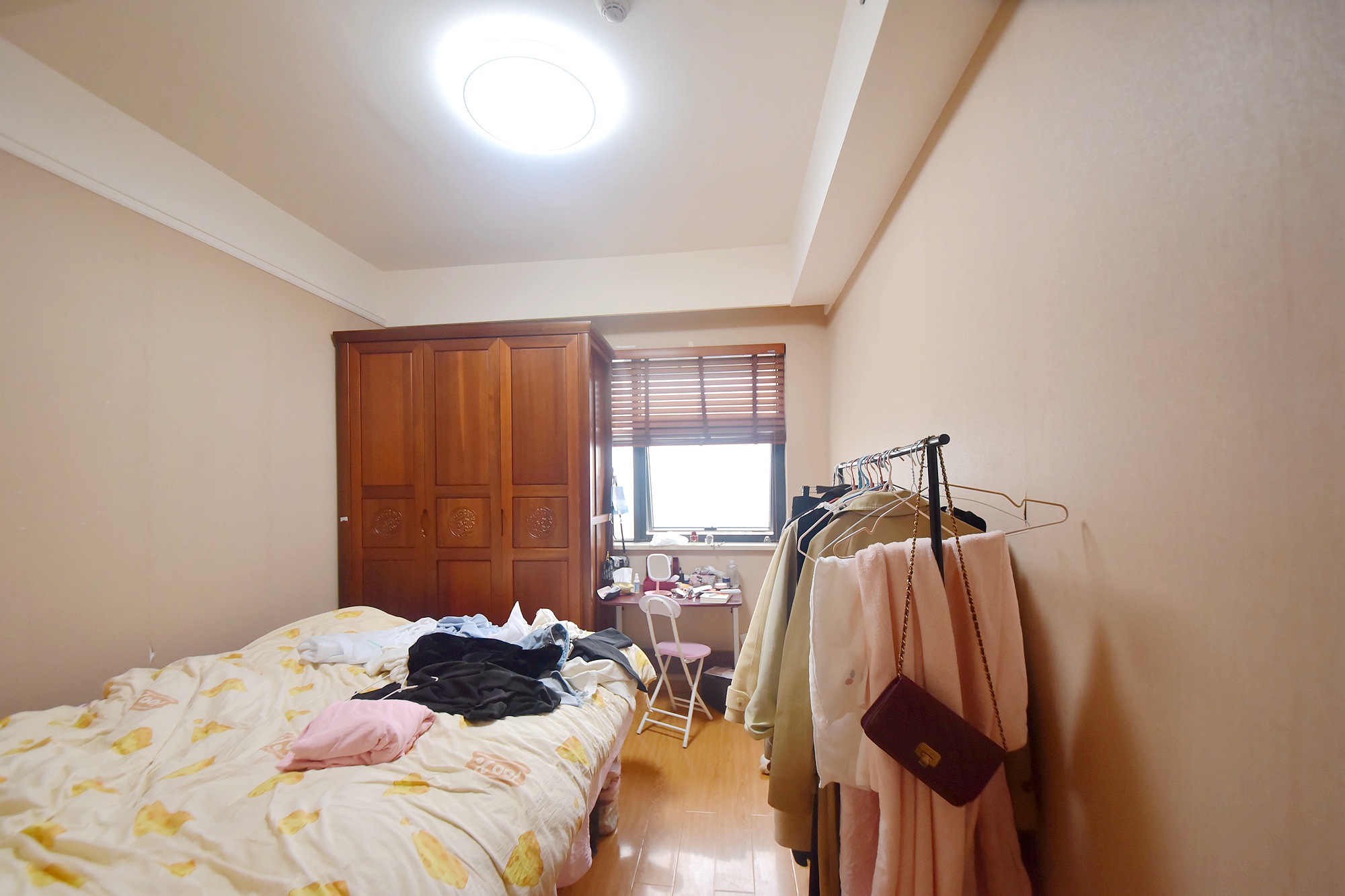 东塘瑞府  2室1厅1卫   102.20万卧室
