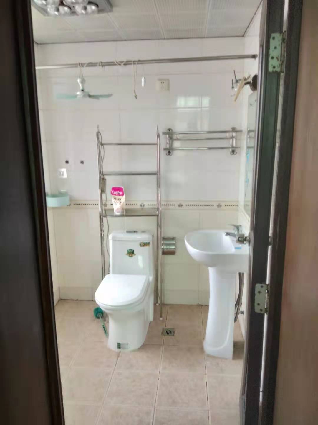 楚雄公寓 3室2厅2卫 58.8万 楚雄公寓 3室2厅2卫 58.8万卫生间