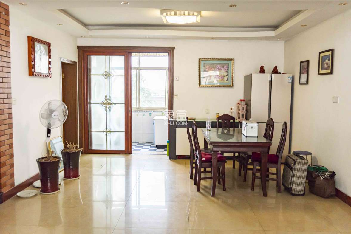 益安小区  3室3厅2卫    77.8万 益安小区  3室3厅2卫    77.8万卫生间