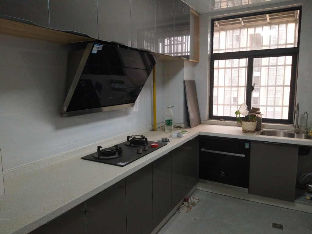 梓山豪苑  3室2厅2卫    92.0万 梓山豪苑  3室2厅2卫    92.0万卫生间