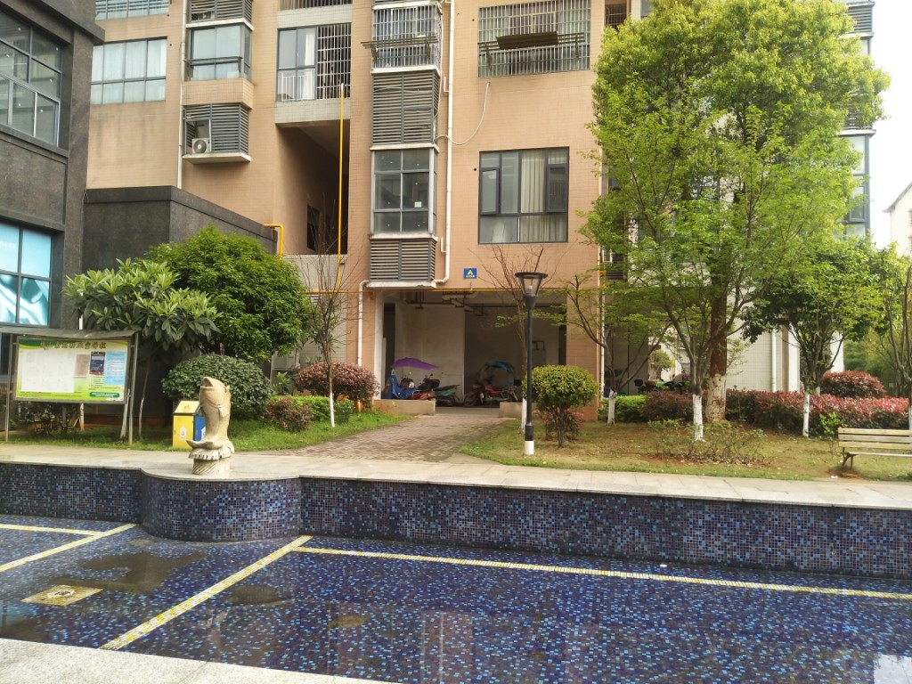 梓山豪苑  3室2厅2卫    92.0万 梓山豪苑  3室2厅2卫    92.0万小区图