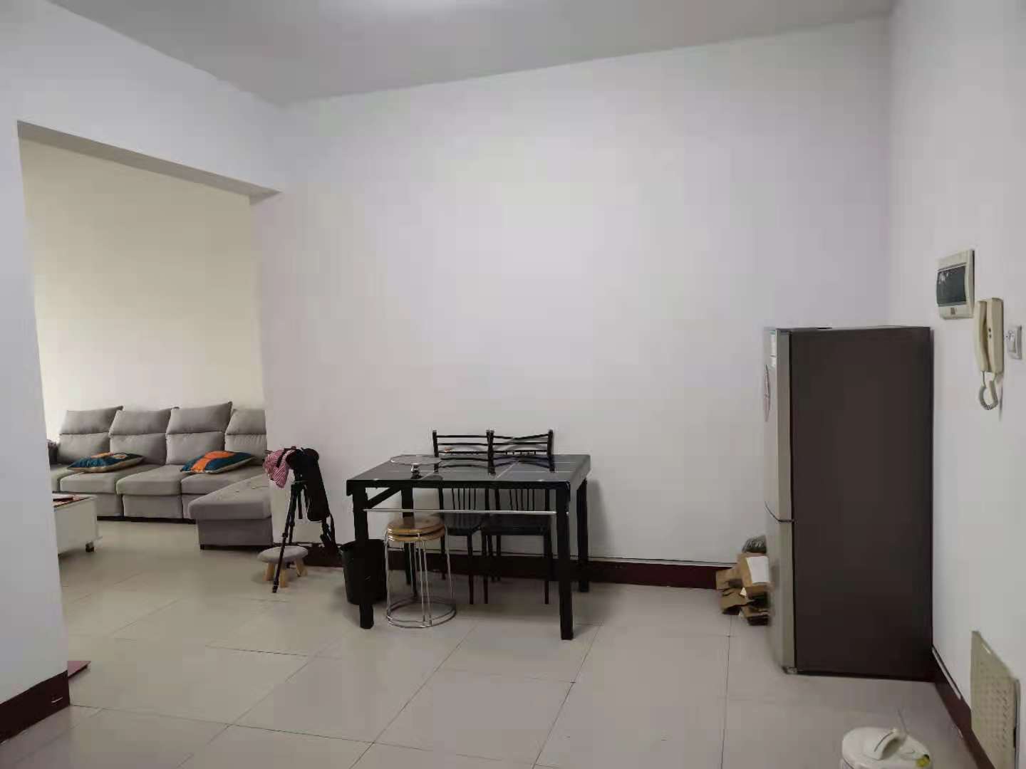 公园8号 2室2厅1卫 1600.0元/月 公园8号 2室2厅1卫 1600.0元/月室内图