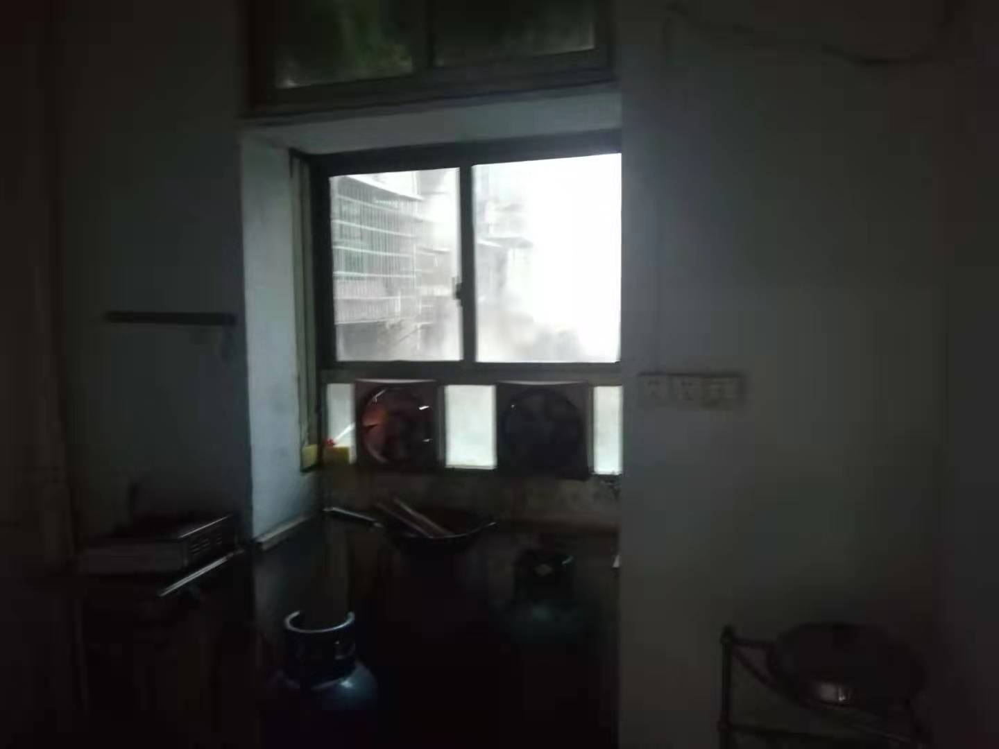 台家塅社区 3室2厅1卫 1300.0元/月 台家塅社区 3室2厅1卫 1300.0元/月室内图