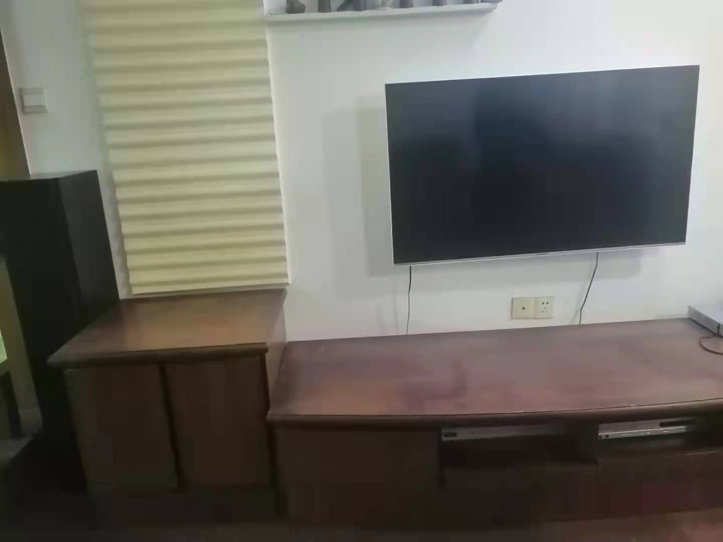 紫华园 3室2厅1卫 1500.0元/月 紫华园 3室2厅1卫 1500.0元/月室内图