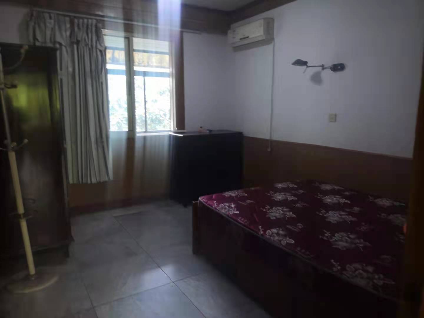 湘运小区金钩山路12号 2室1厅1卫 1200.0元/月 湘运小区金钩山路12号 2室1厅1卫 1200.0元/月室内图