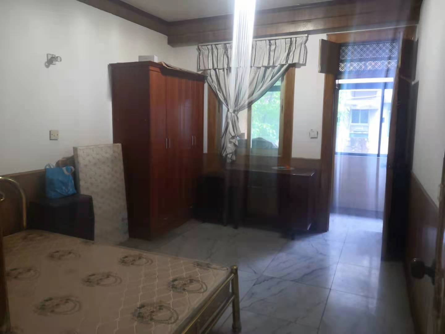 湘运小区金钩山路12号 2室1厅1卫 1200.0元/月 湘运小区金钩山路12号 2室1厅1卫 1200.0元/月室内图