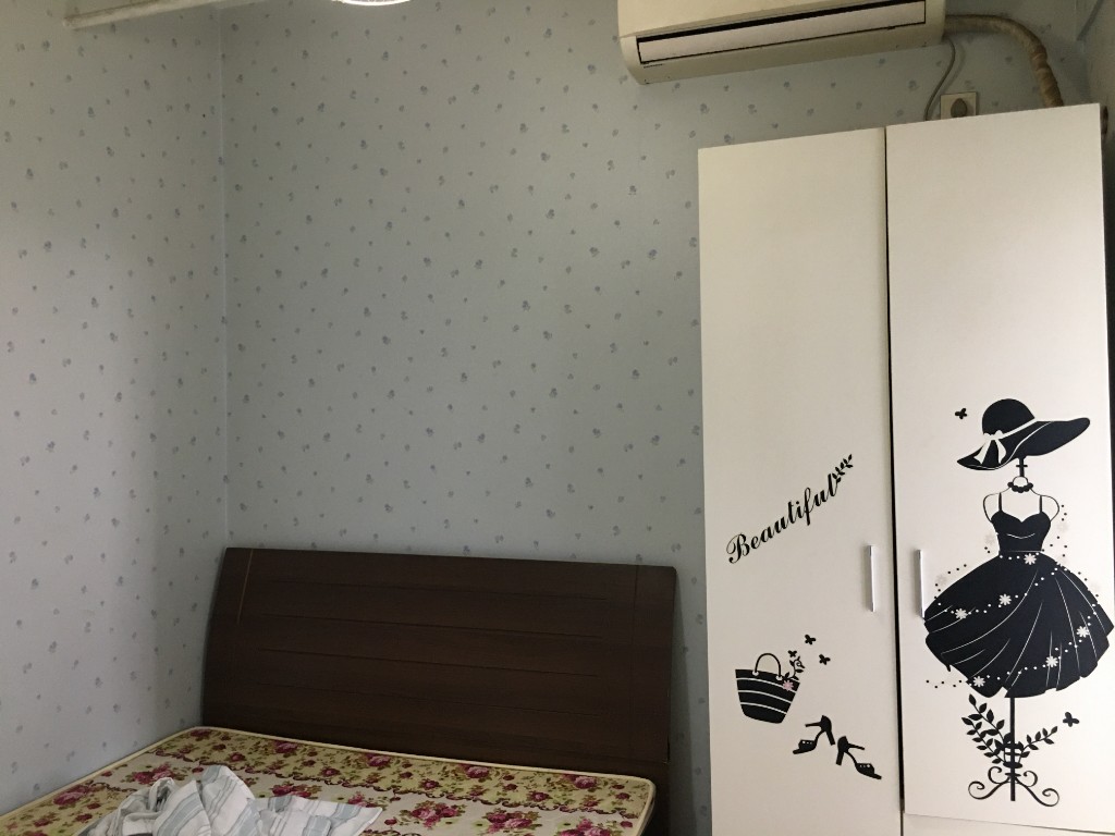左右小区  2室1厅1卫   1900.00元/月室内图