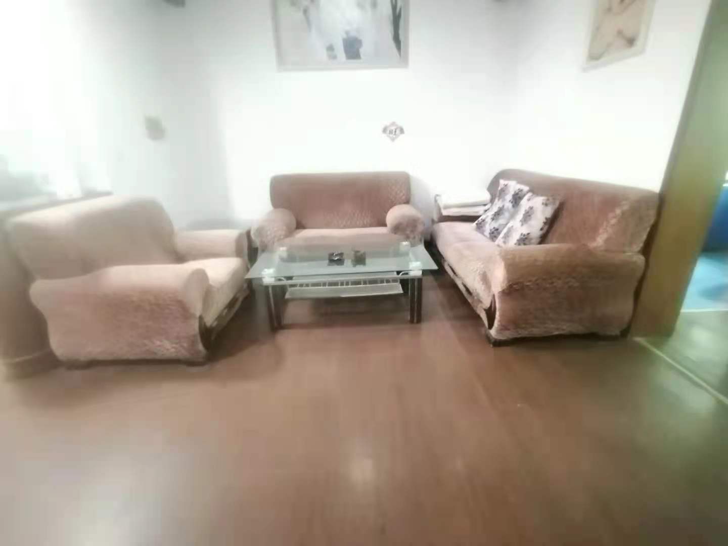 紫华园 3室2厅1卫 1500.0元/月 紫华园 3室2厅1卫 1500.0元/月室内图