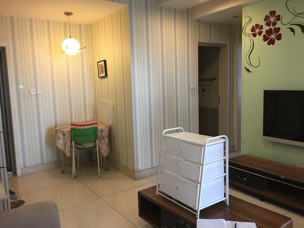 左右小区  2室1厅1卫   1900.00元/月室内图