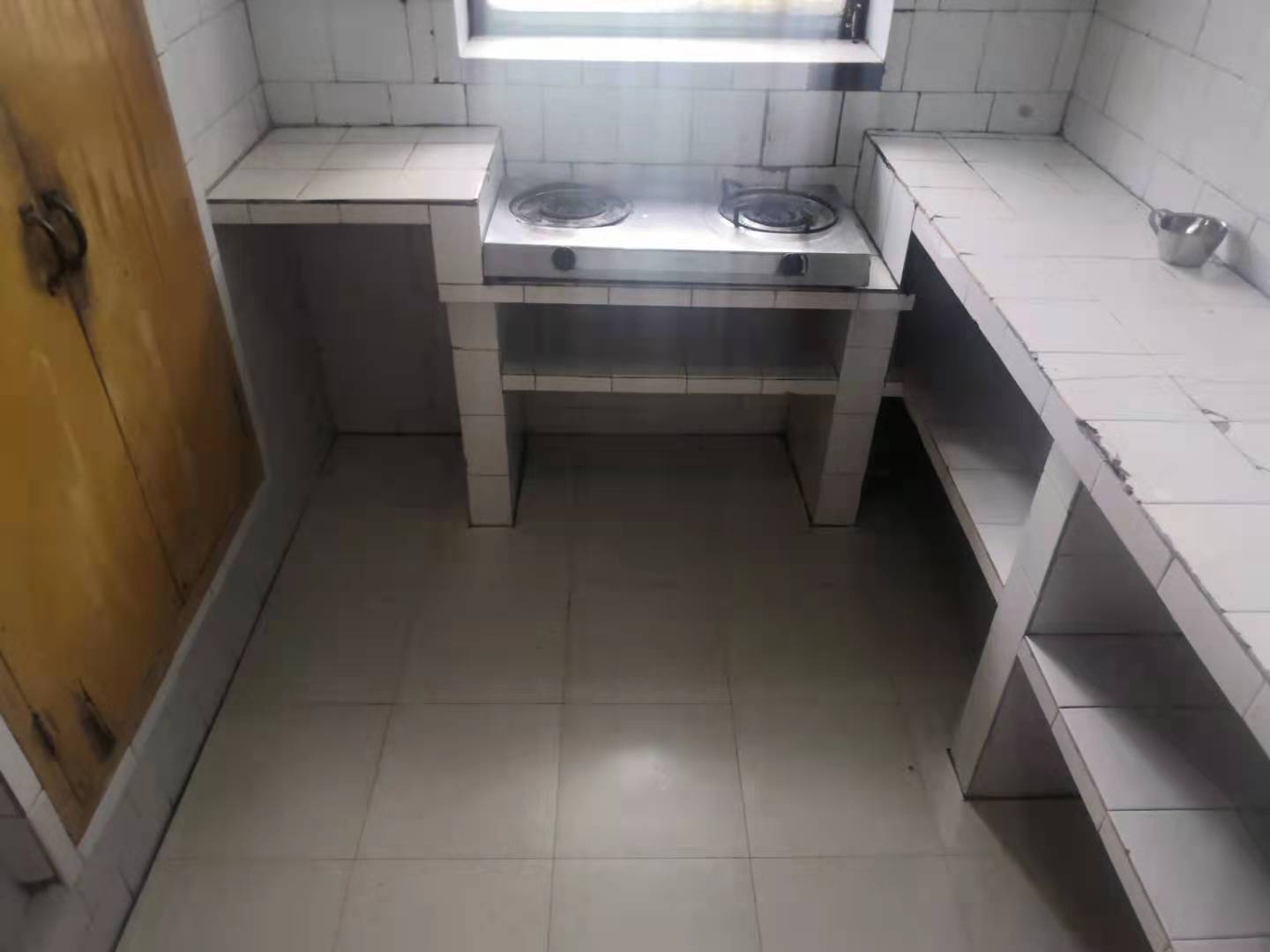 湘运小区金钩山路12号 2室1厅1卫 1200.0元/月 湘运小区金钩山路12号 2室1厅1卫 1200.0元/月室内图