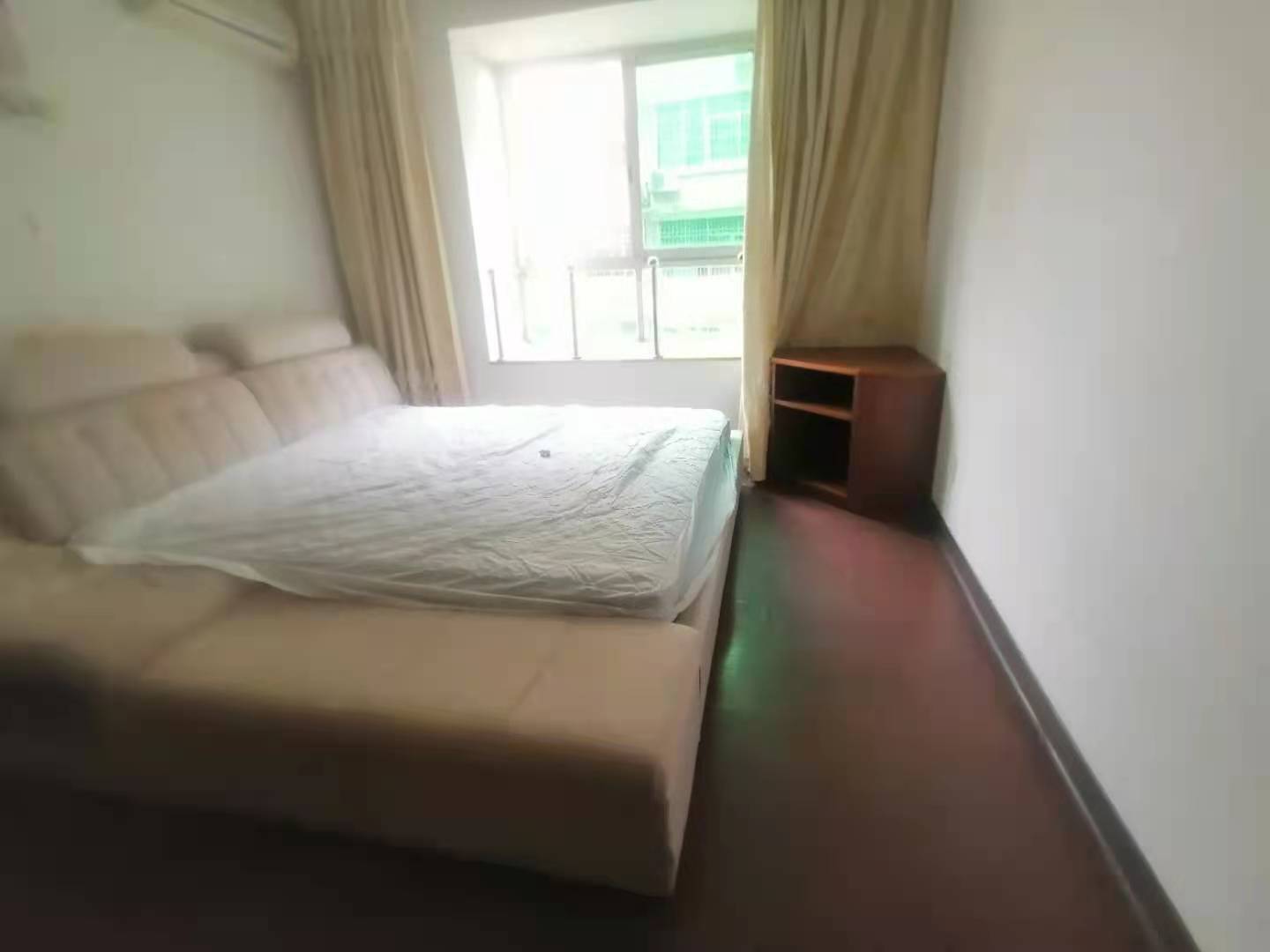 紫华园 3室2厅1卫 1500.0元/月 紫华园 3室2厅1卫 1500.0元/月室内图