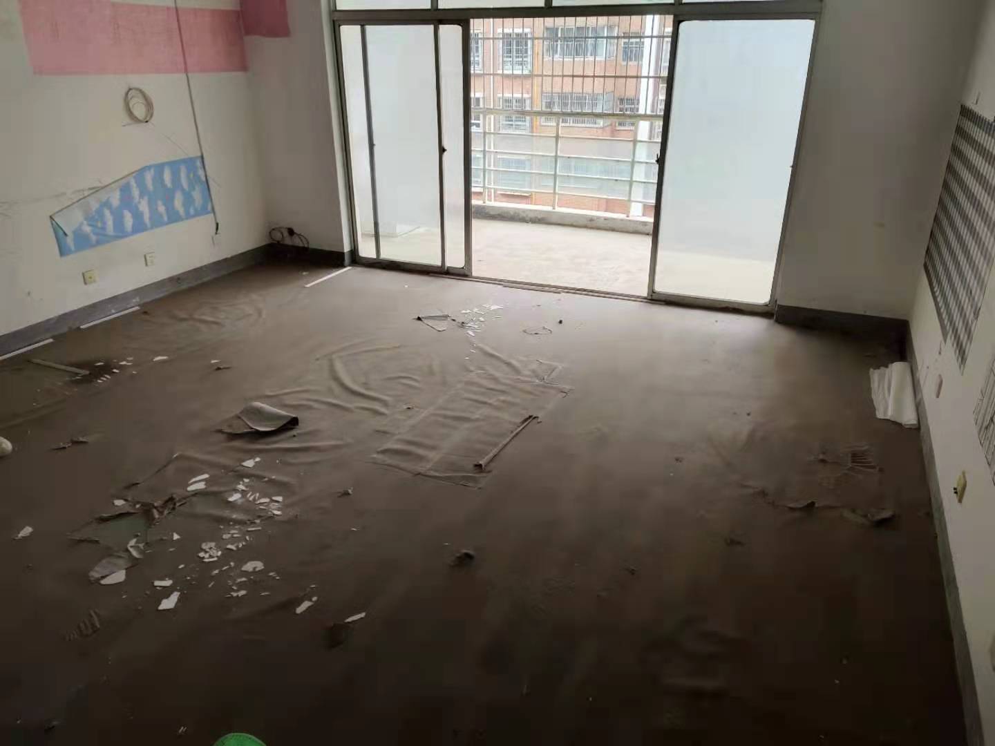 湘林家园（湘林小区电梯房）  3室2厅1卫   3000.00元/月室内图