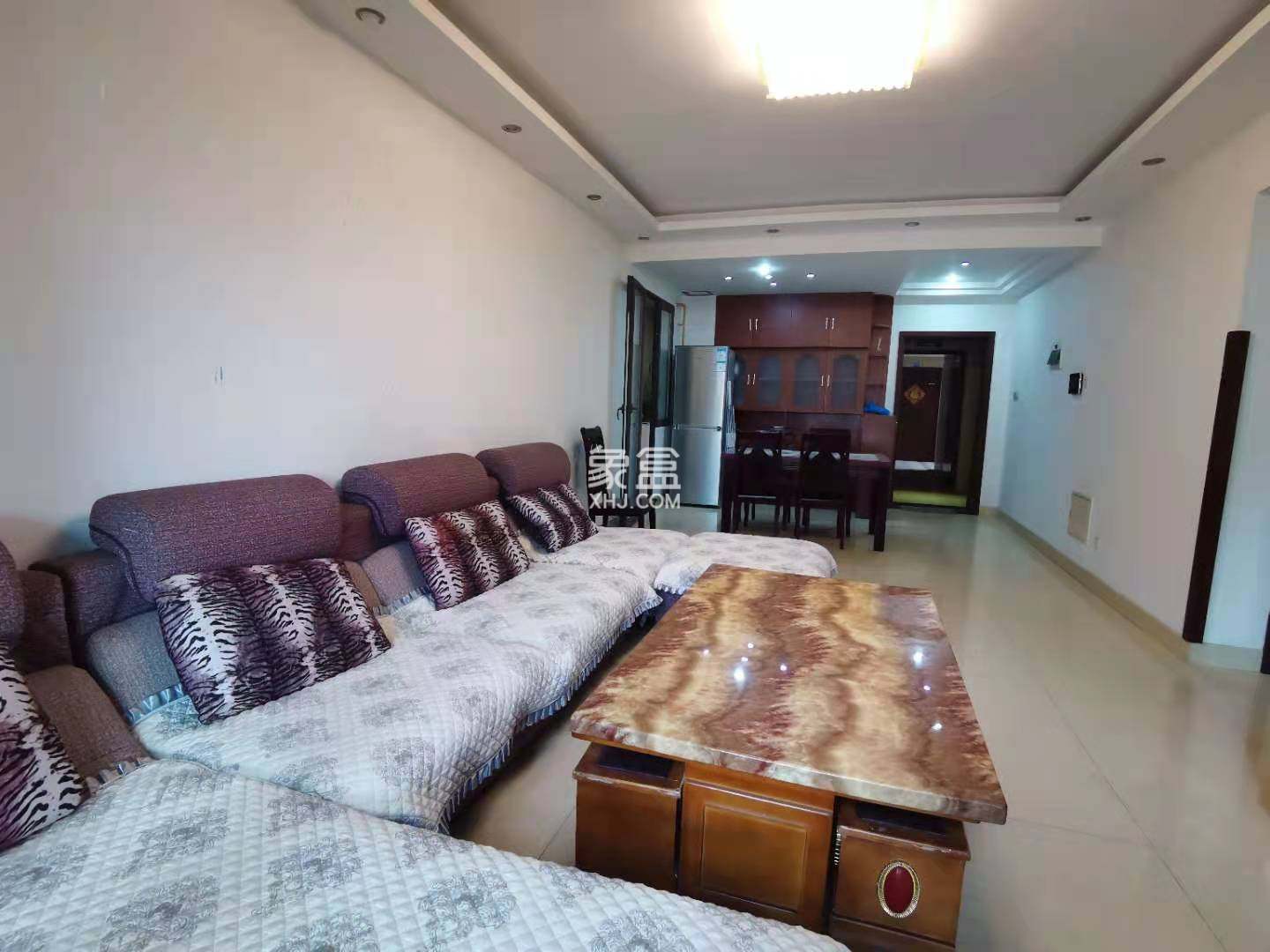 南湖国际2期  2室2厅1卫    2800.0元/月