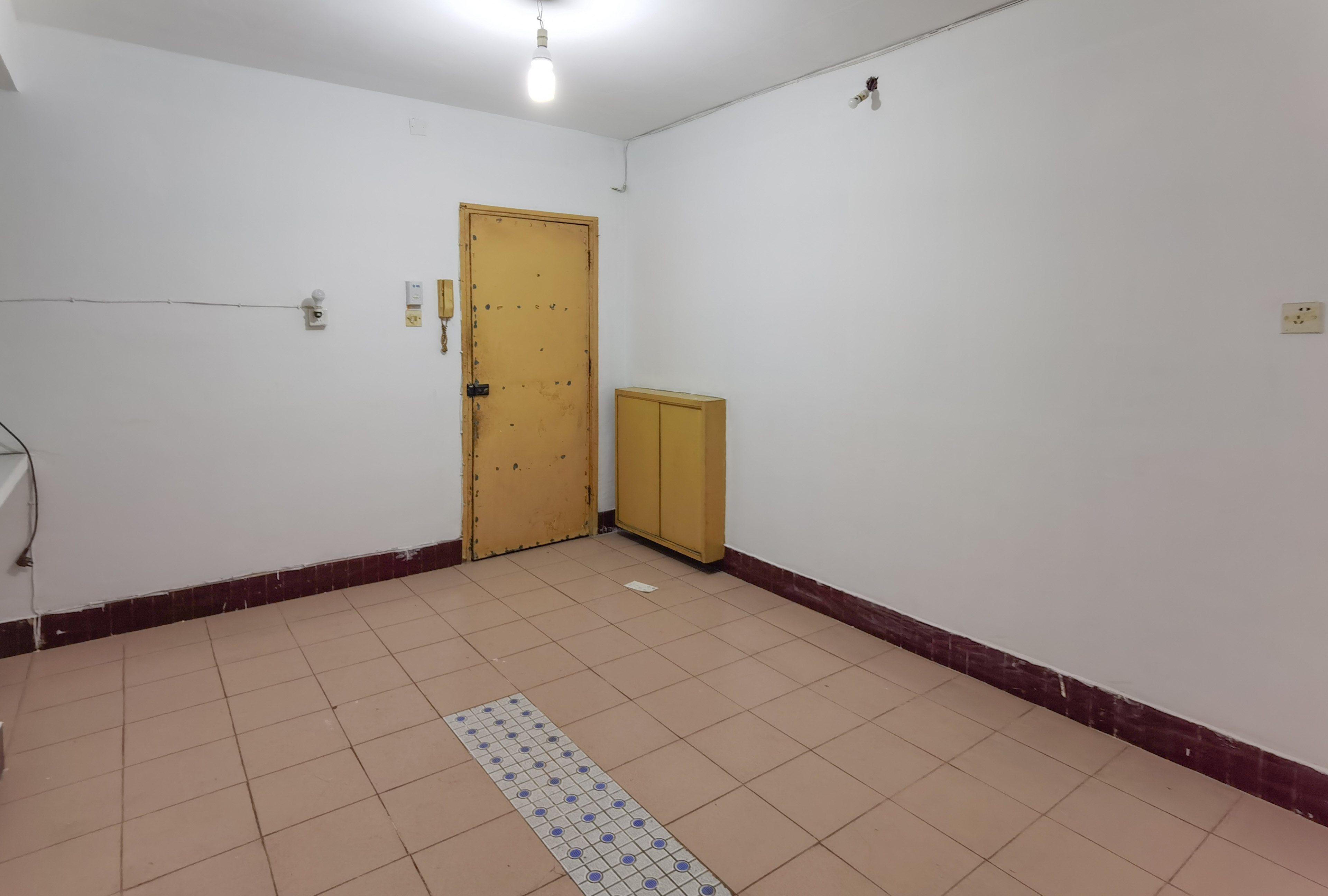 桥梁厂一区万泥塘一村 2室1厅1卫 18.0万 桥梁厂一区万泥塘一村 2室1厅1卫 18.0万客厅