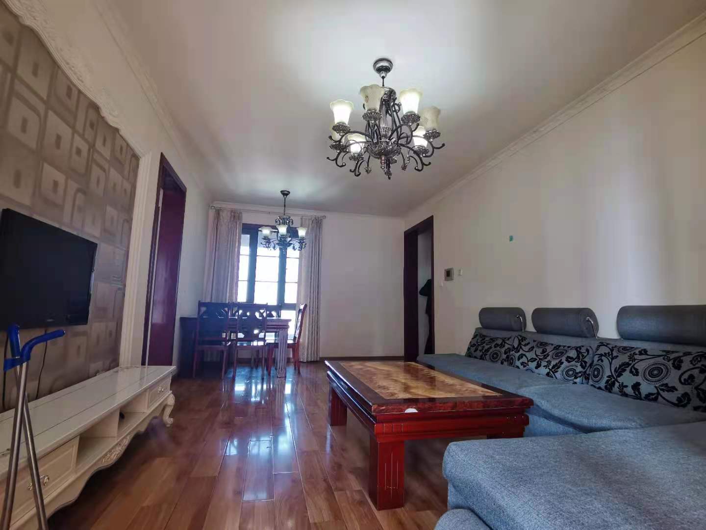 南湖国际1期  2室2厅1卫    2200.0元/月 南湖国际1期  2室2厅1卫    2200.0元/月室内图