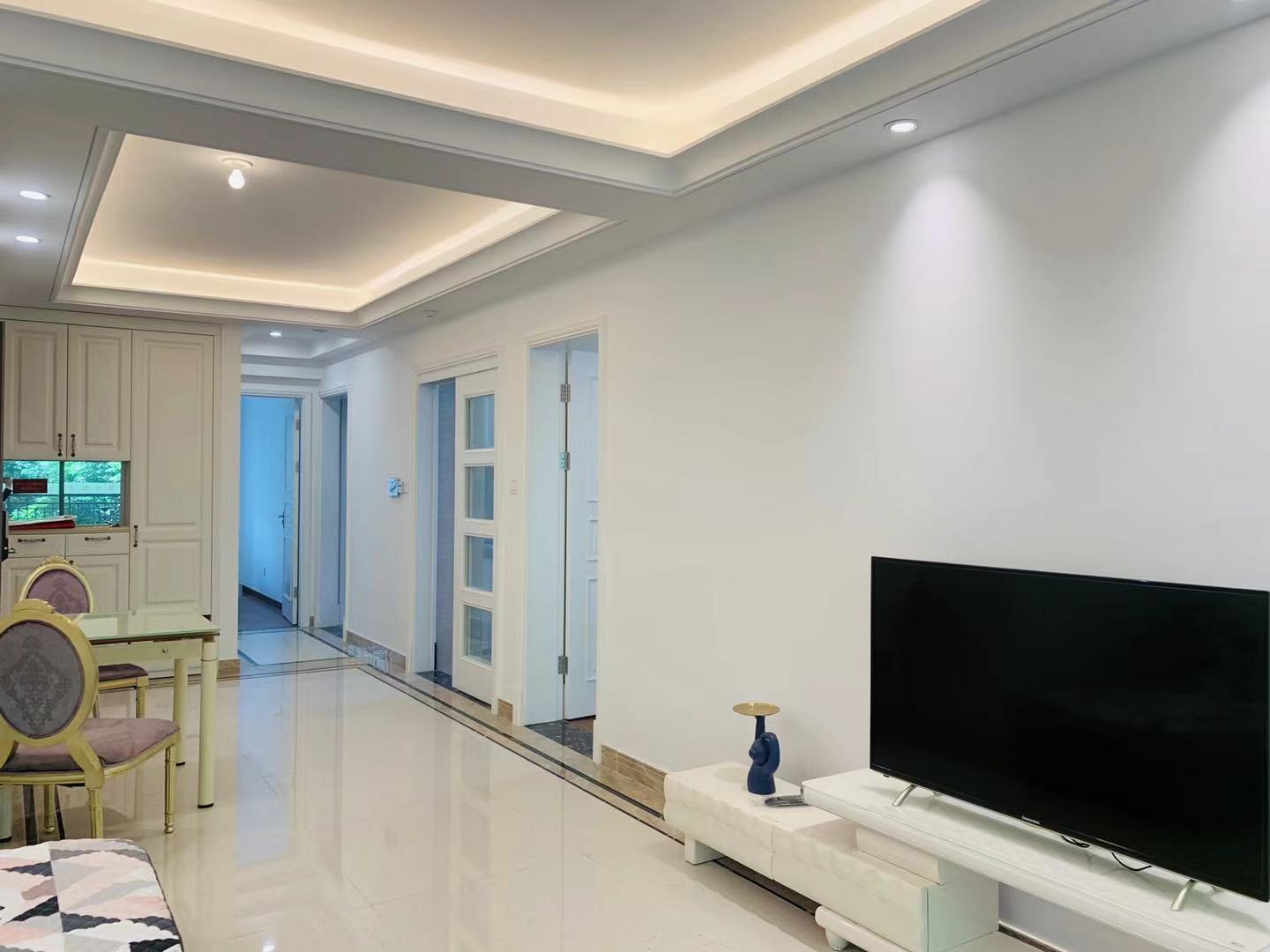 中海锦江城花涧一期  3室2厅2卫    2600.0元/月 中海锦江城花涧一期  3室2厅2卫    2600.0元/月室内图