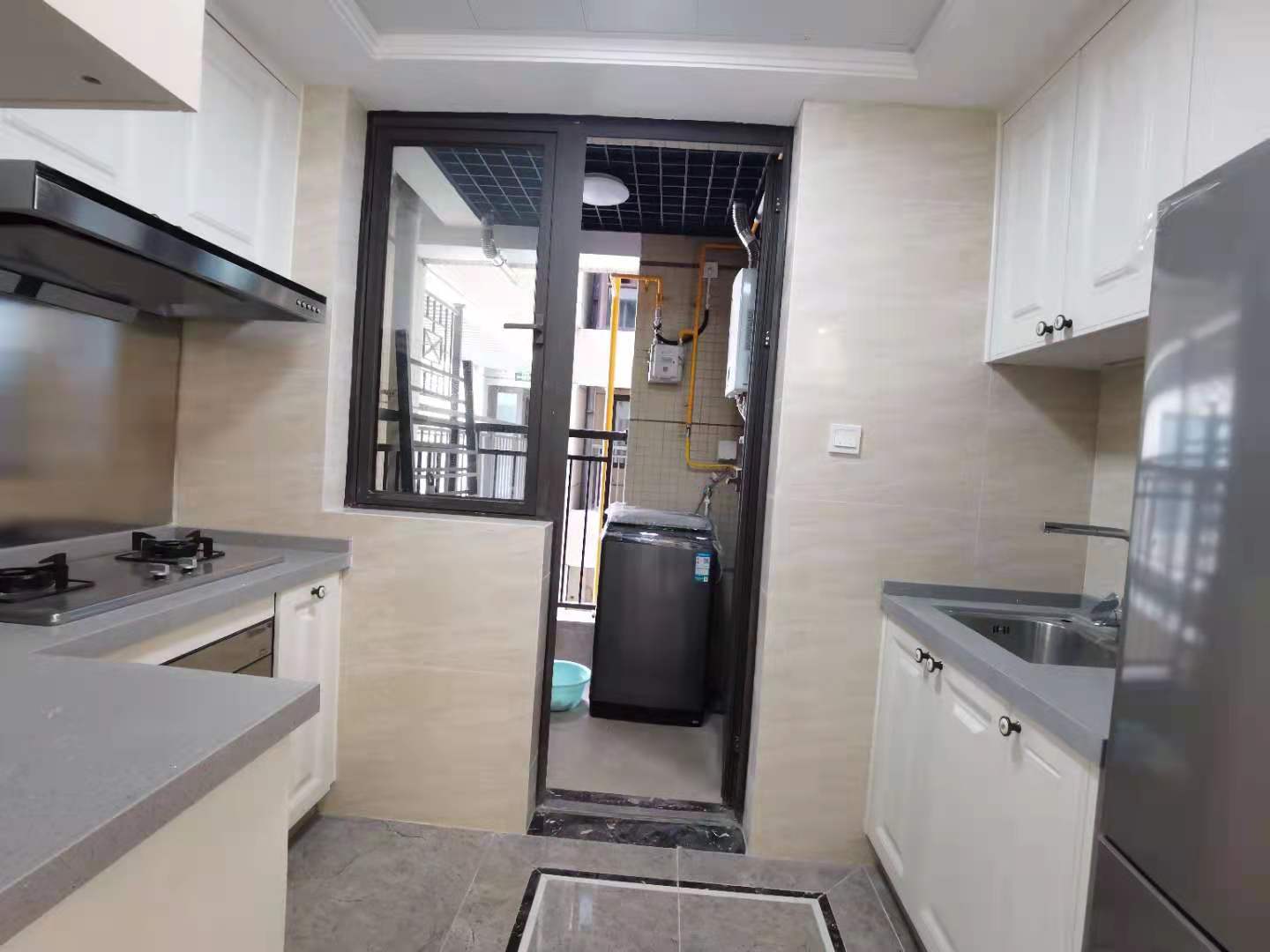 中海锦江城云熙一期  3室2厅2卫    2600.0元/月 中海锦江城云熙一期  3室2厅2卫    2600.0元/月室内图