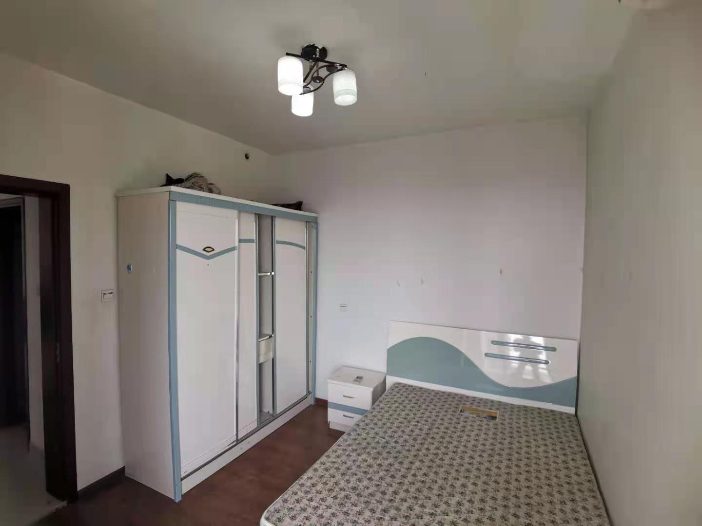 中铁丶西子香荷  2室2厅1卫    2400.0元/月 中铁丶西子香荷  2室2厅1卫    2400.0元/月室内图