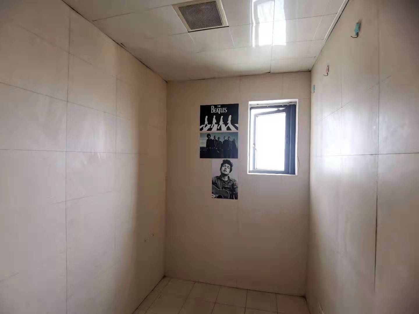 中铁丶西子香荷  2室2厅1卫    2400.0元/月 中铁丶西子香荷  2室2厅1卫    2400.0元/月室内图