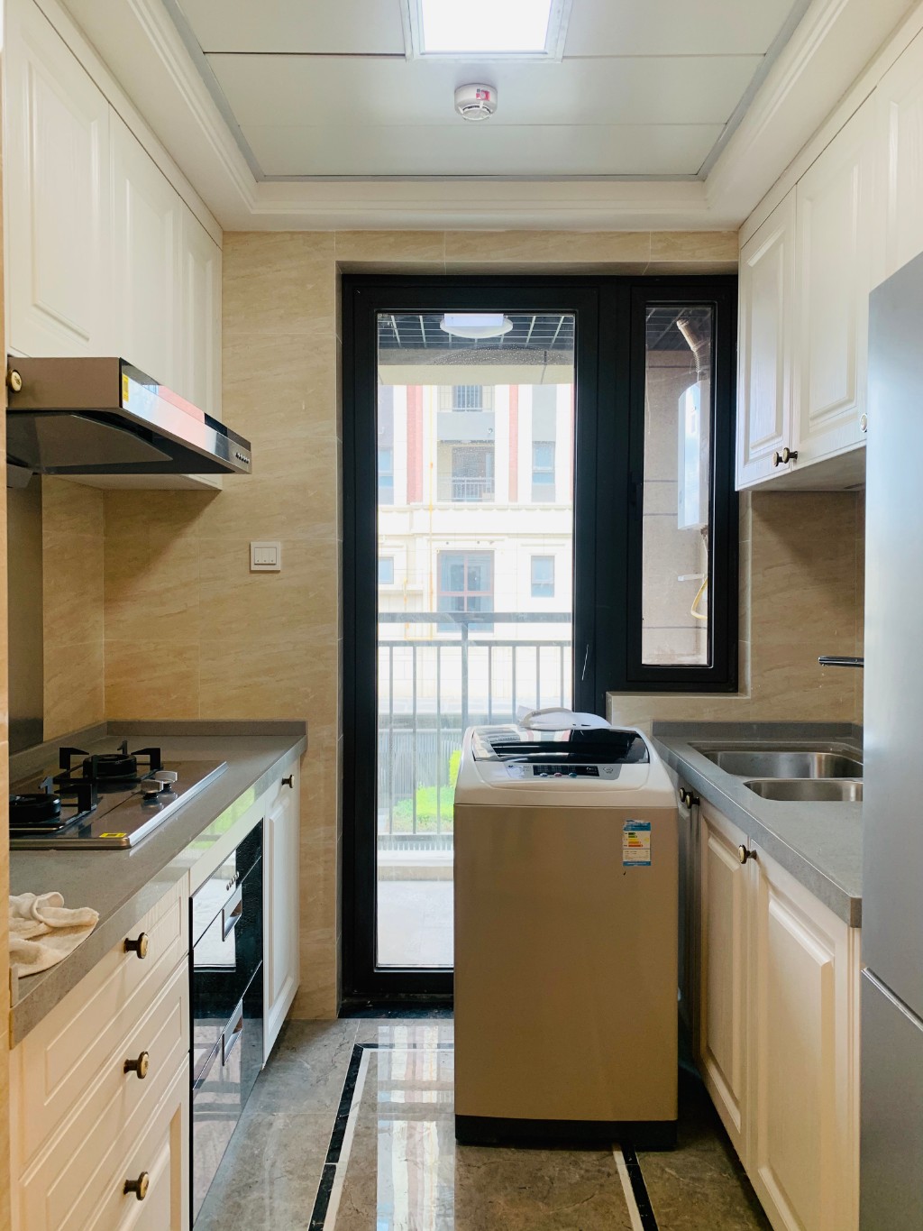 中海锦江城花涧一期  3室2厅2卫    2600.0元/月 中海锦江城花涧一期  3室2厅2卫    2600.0元/月室内图