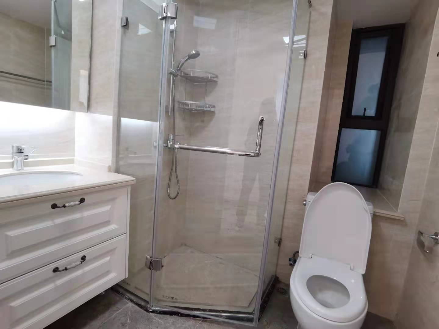 中海锦江城云熙一期  3室2厅2卫    2600.0元/月 中海锦江城云熙一期  3室2厅2卫    2600.0元/月室内图