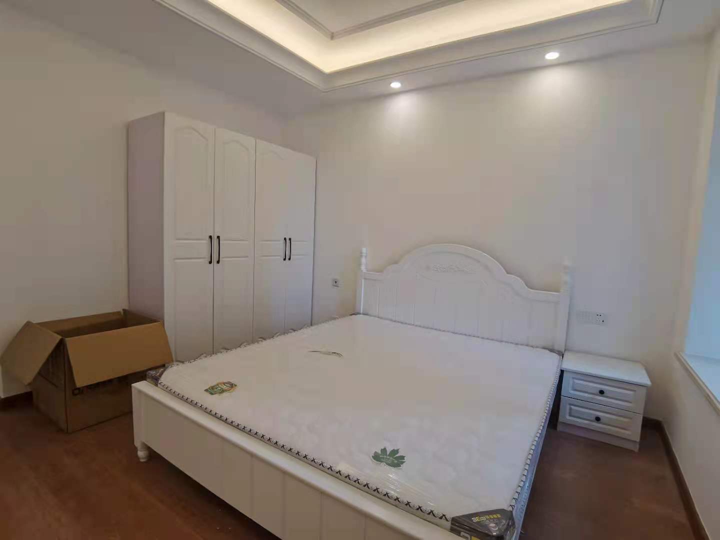 中海锦江城云熙一期  3室2厅1卫    2600.0元/月 中海锦江城云熙一期  3室2厅1卫    2600.0元/月室内图