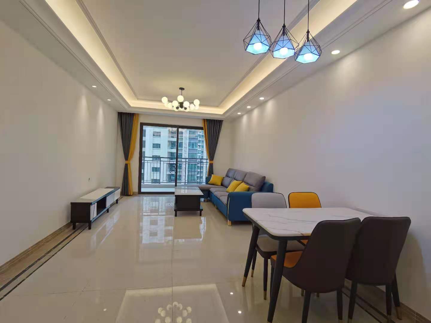 中海锦江城云熙一期  3室2厅1卫    2600.0元/月 中海锦江城云熙一期  3室2厅1卫    2600.0元/月室内图1