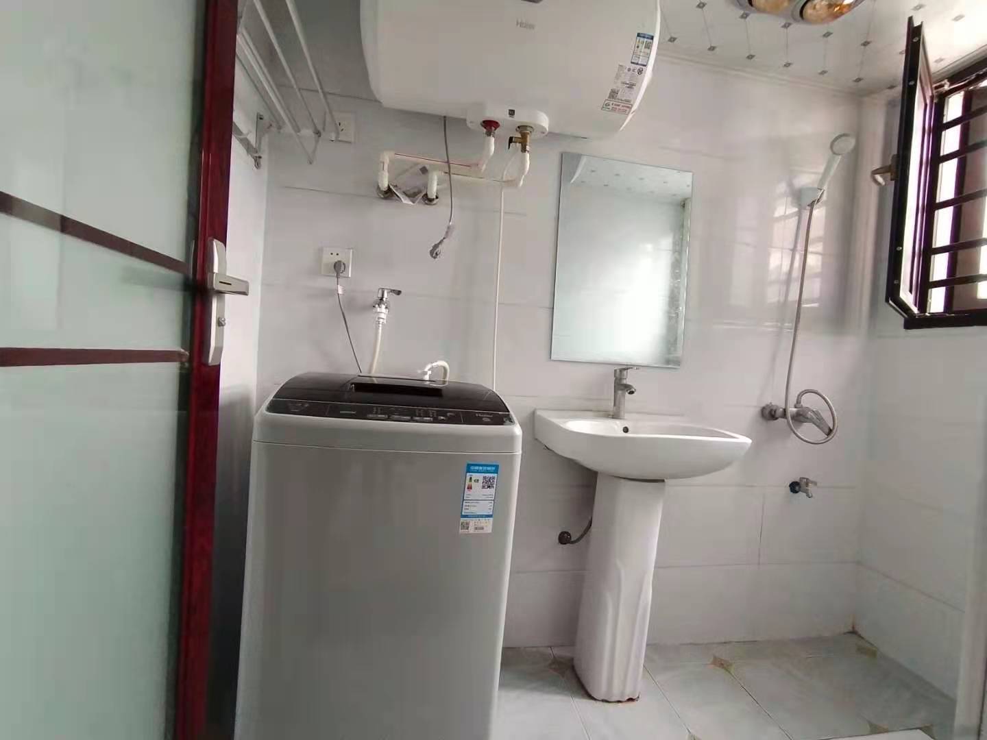 檀山湾小区  1室1厅1卫    650.0元/月室内图