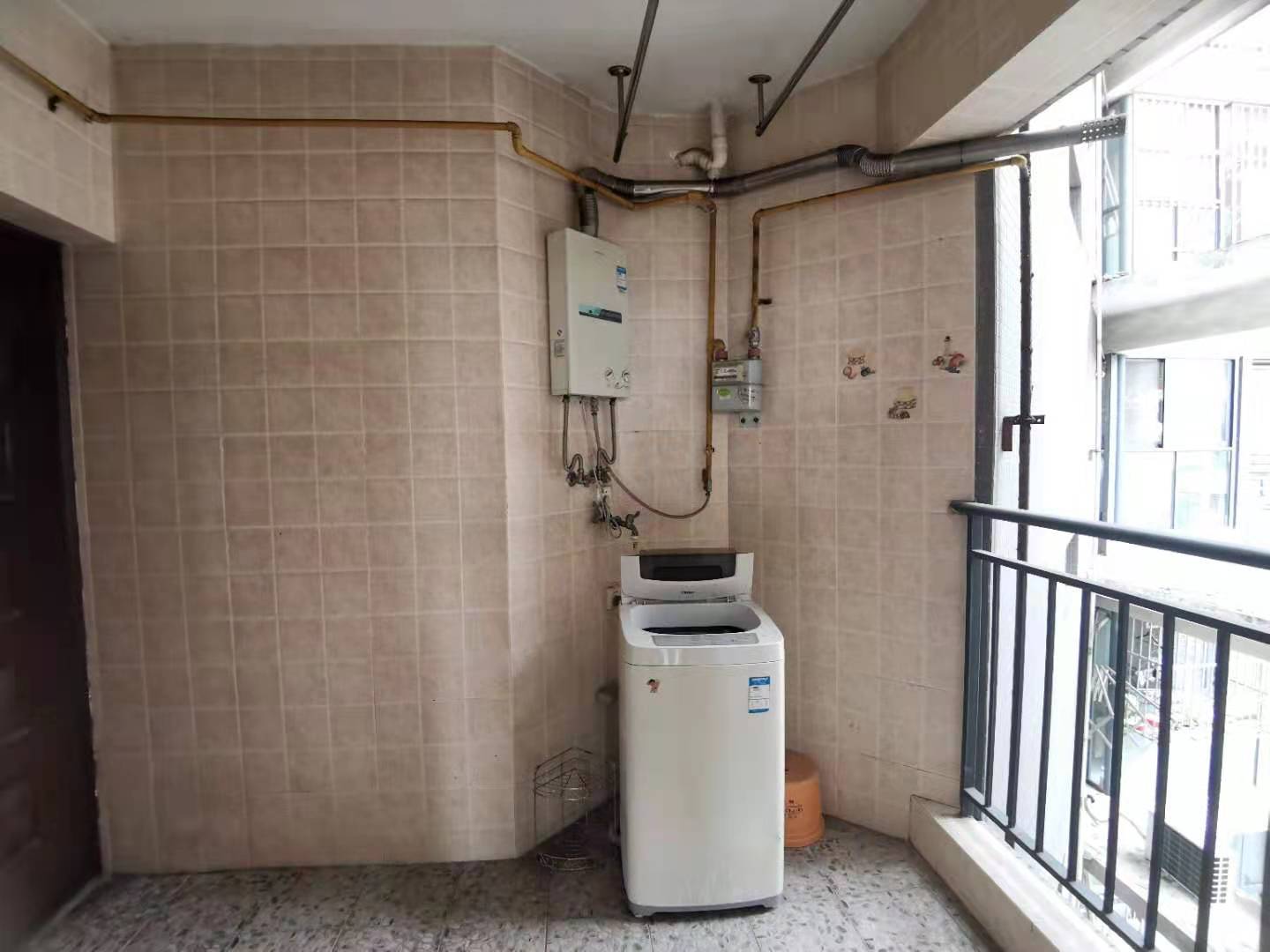 中铁丶西子香荷  2室2厅1卫    2400.0元/月 中铁丶西子香荷  2室2厅1卫    2400.0元/月户型图