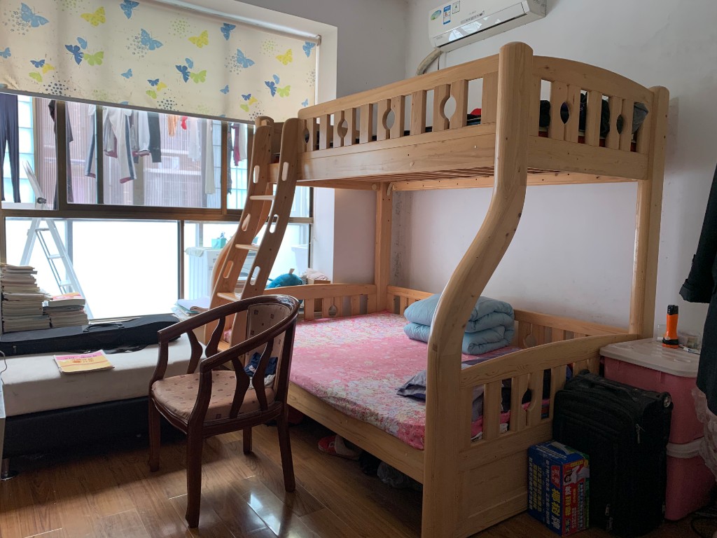 圣淘沙小区 2室2厅1卫 52.8万 圣淘沙小区 2室2厅1卫 52.8万客厅