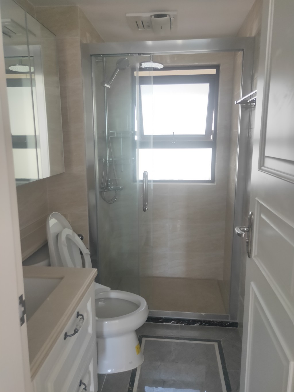 中海锦江城云熙二期  3室2厅2卫    2450.0元/月 中海锦江城云熙二期  3室2厅2卫    2450.0元/月室内图