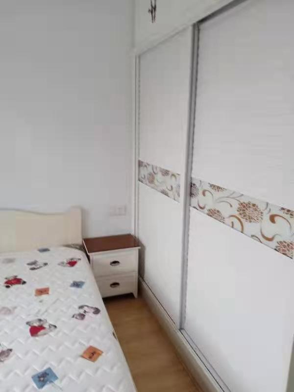 418家属区  2室2厅1卫    39.8万 418家属区  2室2厅1卫    39.8万卧室