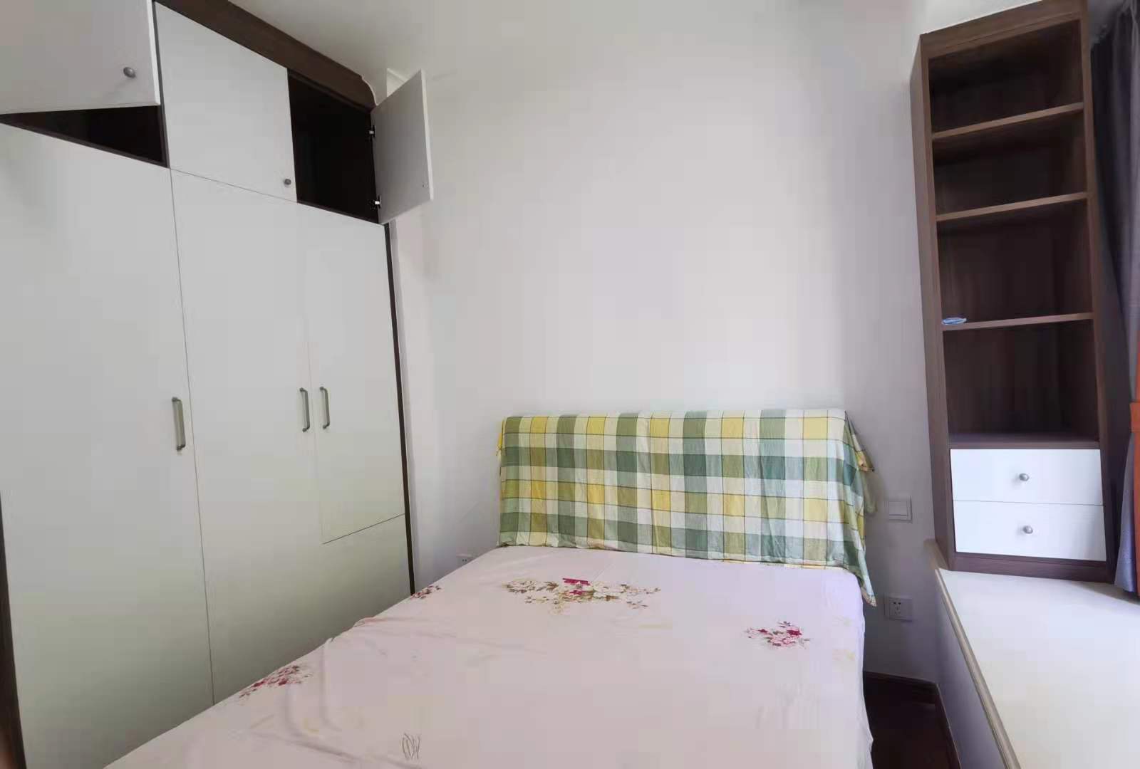 中海锦江城云熙一期  3室2厅2卫    2900.0元/月 中海锦江城云熙一期  3室2厅2卫    2900.0元/月