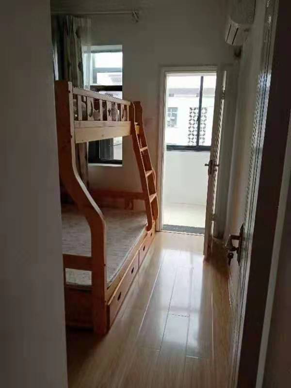 418家属区  2室2厅1卫    39.8万 418家属区  2室2厅1卫    39.8万卧室