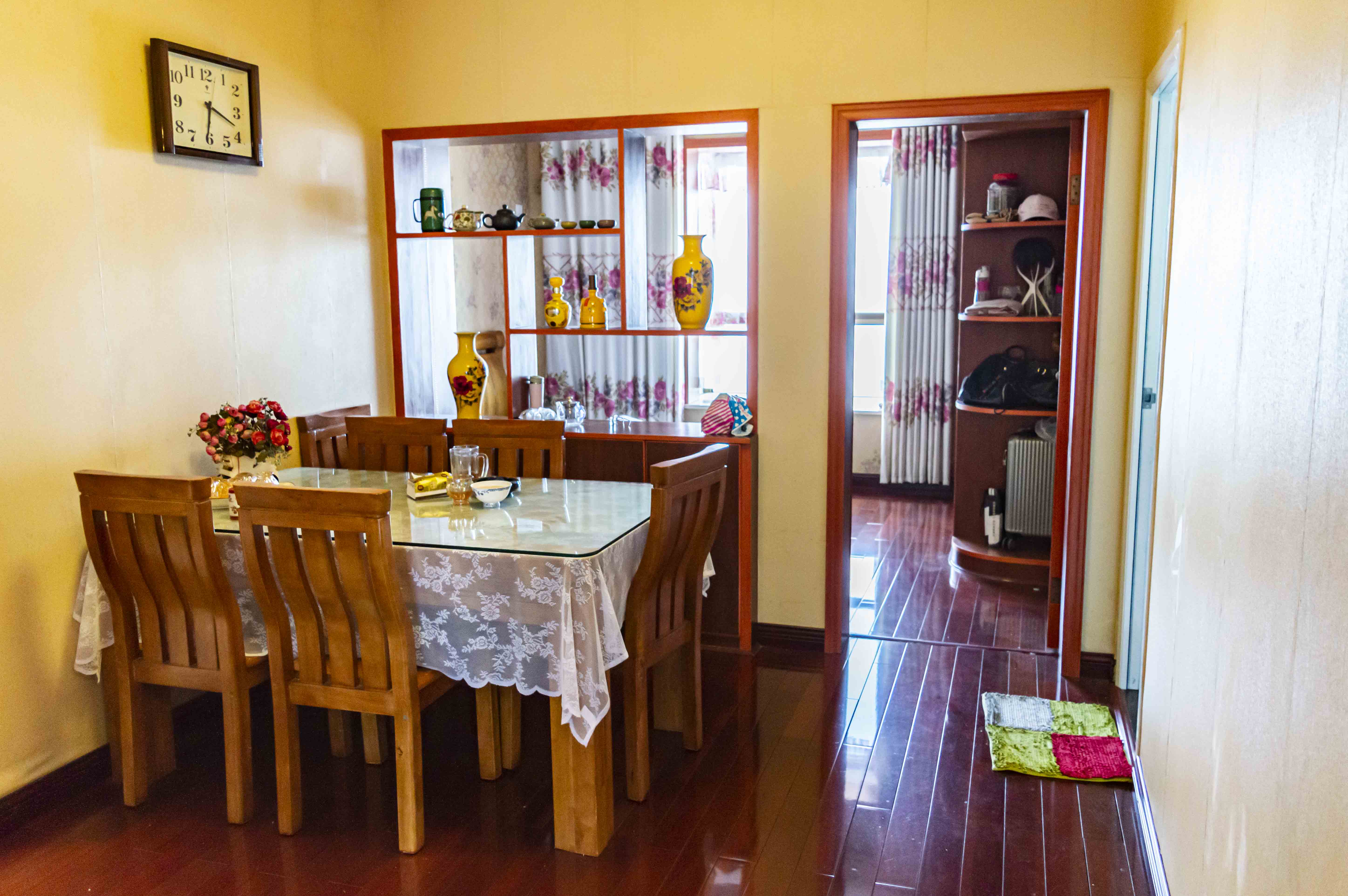 中天国际花园  3室2厅2卫    88.0万 中天国际花园  3室2厅2卫    88.0万客厅