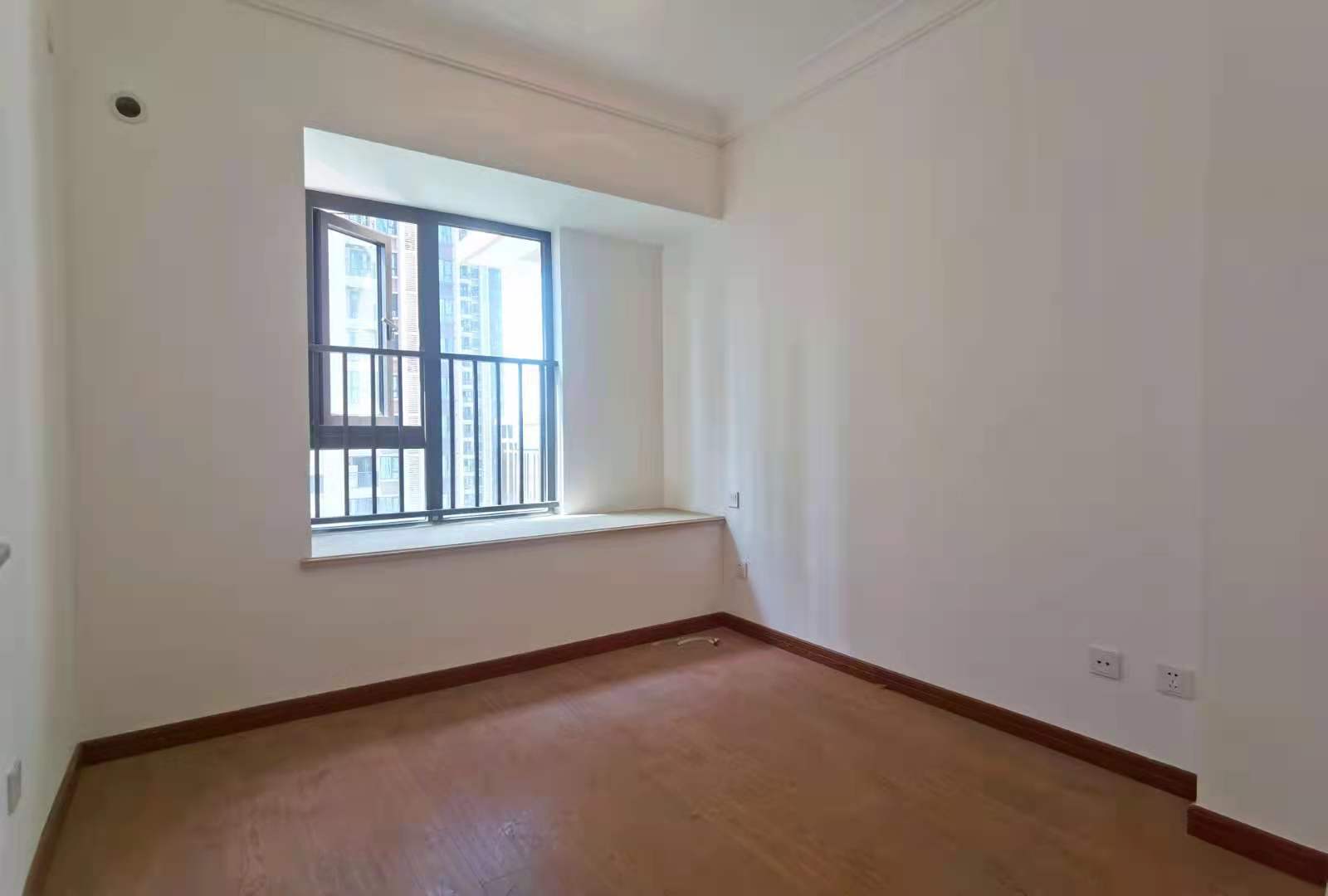 中海锦江城云熙一期  3室2厅2卫    2600.0元/月 中海锦江城云熙一期  3室2厅2卫    2600.0元/月