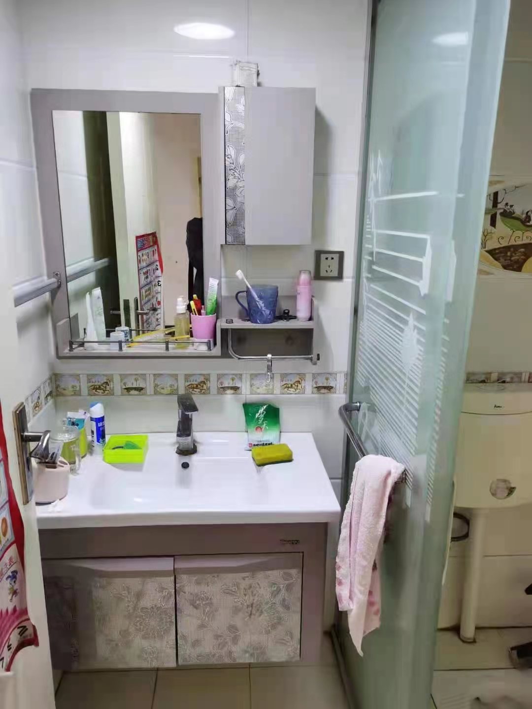 九九华帝 2室2厅1卫 1700.0元/月 九九华帝 2室2厅1卫 1700.0元/月室内图