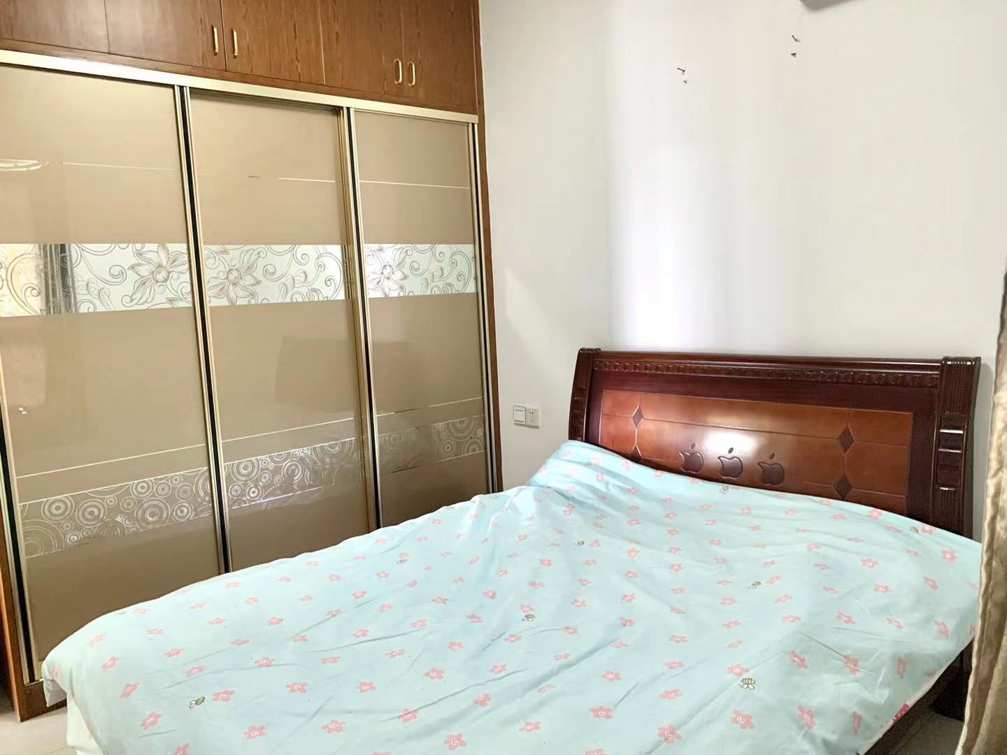 名仕华府  2室2厅1卫   1800.00元/月室内图