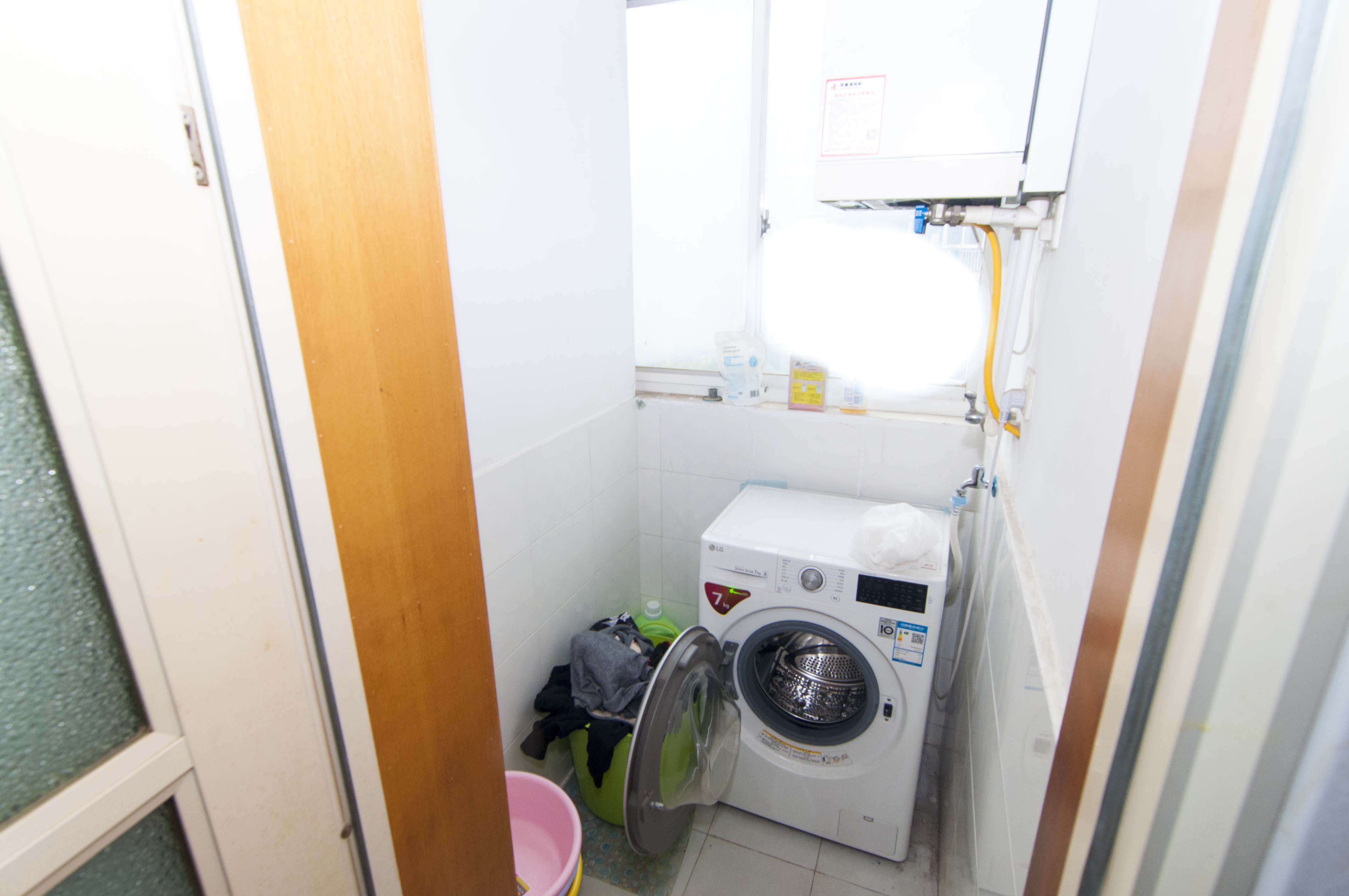 逸景苑  3室2厅2卫   111.00万卫生间