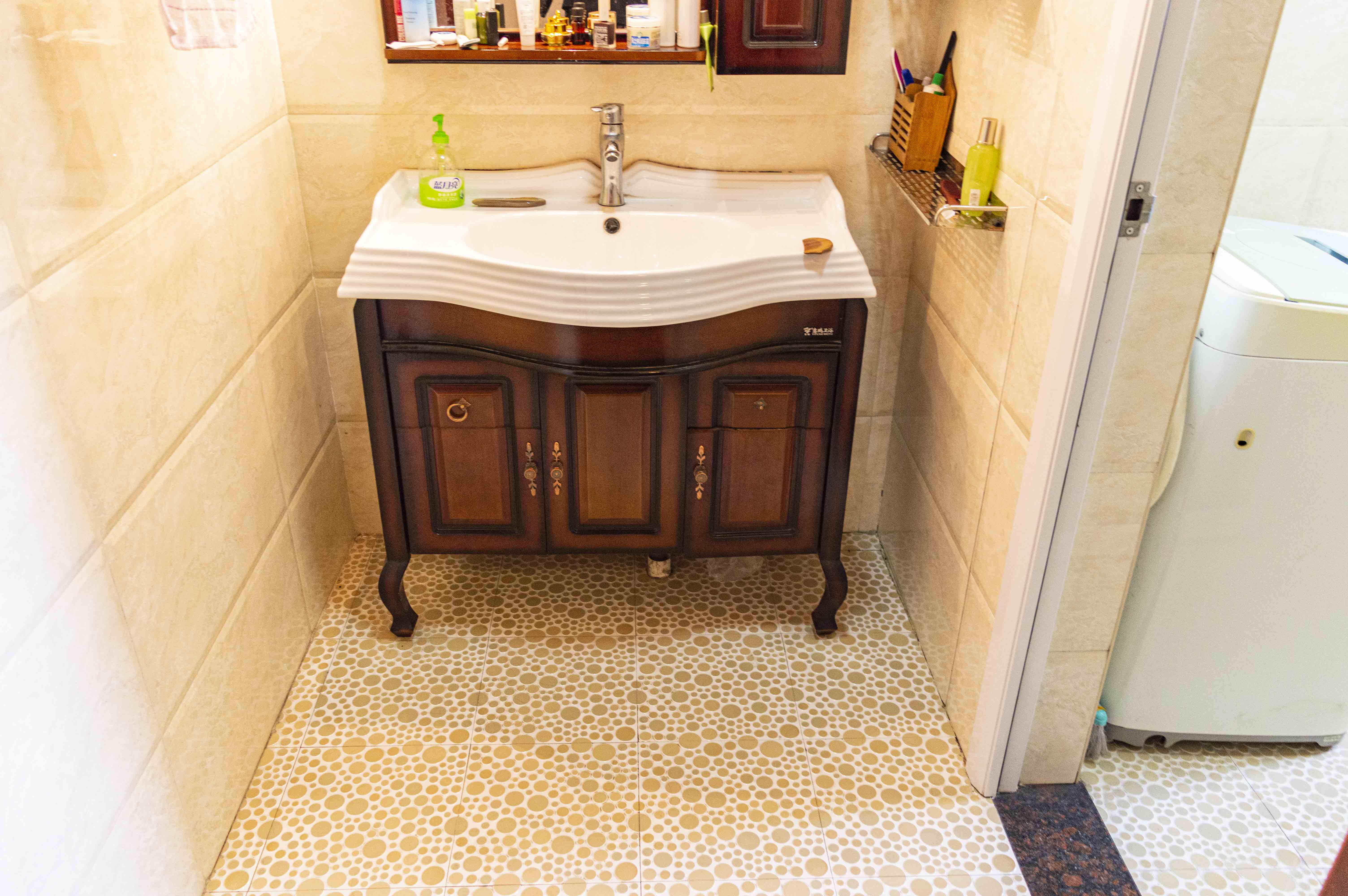 中天国际花园  3室2厅2卫    88.0万 中天国际花园  3室2厅2卫    88.0万客厅