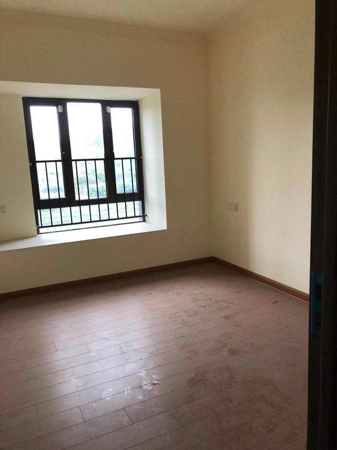 碧桂园豪园 3室2厅1卫 90.0万 碧桂园豪园 3室2厅1卫 90.0万卧室