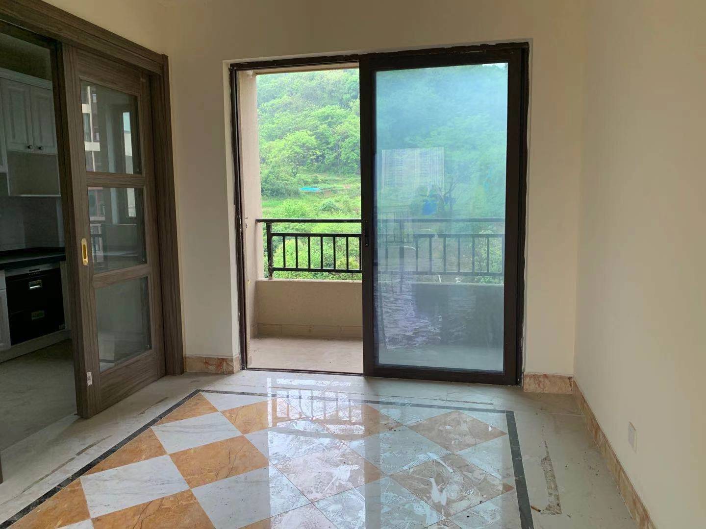 碧桂园豪园 3室2厅1卫 90.0万 碧桂园豪园 3室2厅1卫 90.0万客厅